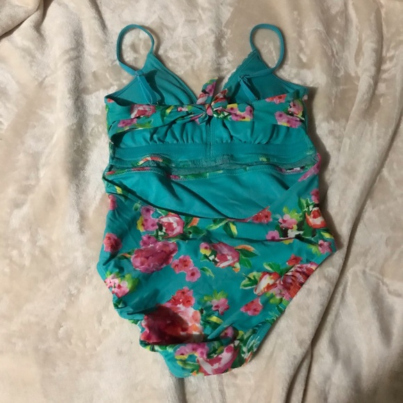 Swimsuit - Picture 2 of 2